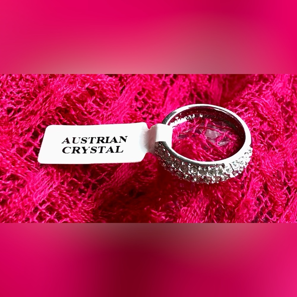 Austrian Crystal Silver Tone Ring - Picture 2 of 10